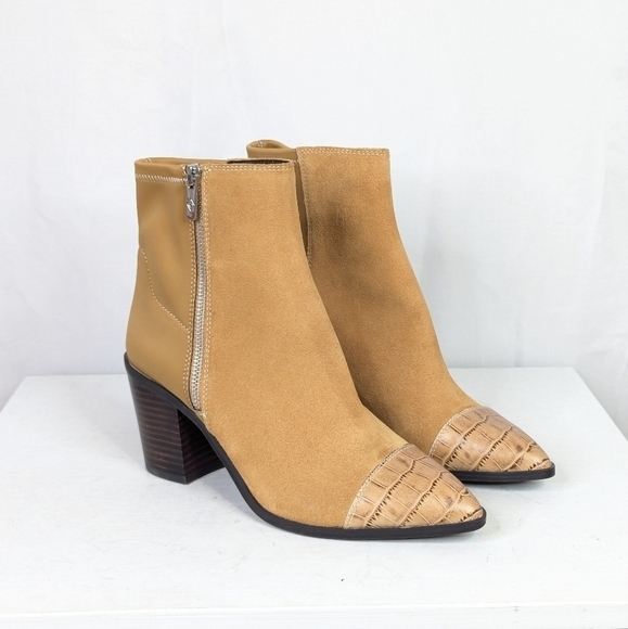 Donald Pliner Waldon Leather Snakeskin Pointed Ankle Booties - Picture 1 of 7